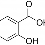 <b>Axit Salicylic</b> giúp kiểm soát và loại bỏ bã nhờn 